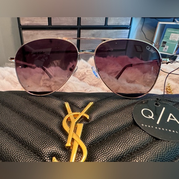 NWT Quay “STILL STANDING POLARIZED” gld/smktpepol Sunglasses - Picture 1 of 10
